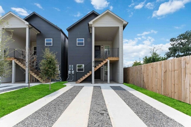 property at 414 N Carolina St