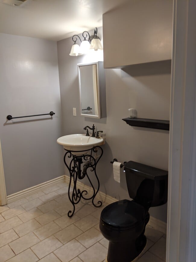 170 S 1200 E, Unit 170 South 1200 East in Salt Lake City, UT - Foto de edificio - Building Photo