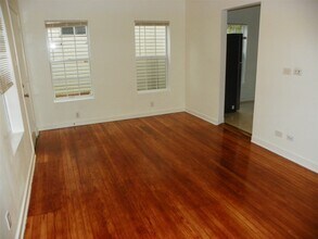 4334 Jefferson St in Houston, TX - Building Photo - Building Photo