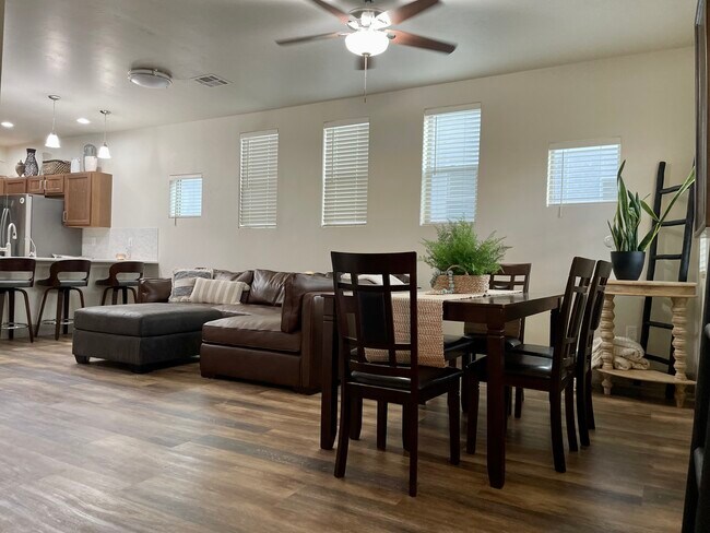 703 Santa Fe Trl E in Artesia, NM - Building Photo - Building Photo