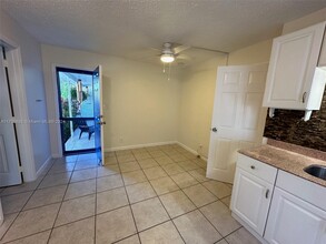 1245 NE 15th Ave-Unit -B in Fort Lauderdale, FL - Building Photo - Building Photo