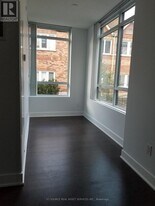 7608 Yonge St in Vaughan, ON - Building Photo