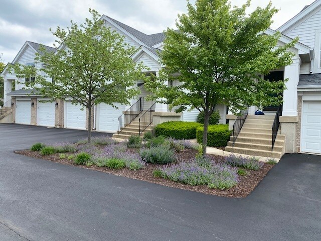 property at 2318 Scott Ln