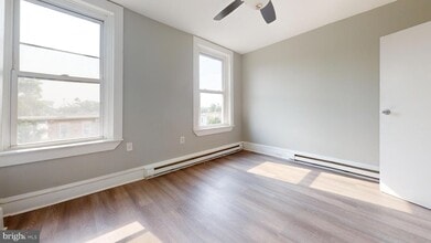 2542 N 33rd St, Unit 3 in Philadelphia, PA - Building Photo - Building Photo