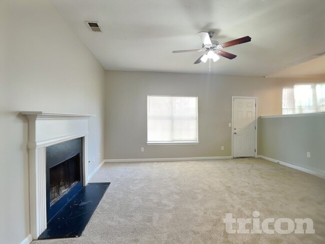 5606 Wellborn Creek Dr in Lithonia, GA - Building Photo - Building Photo