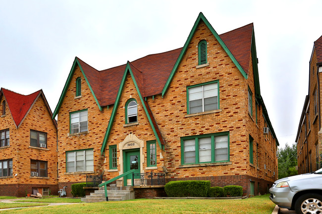 3400 N Robinson Ave in Oklahoma City, OK - Foto de edificio - Building Photo