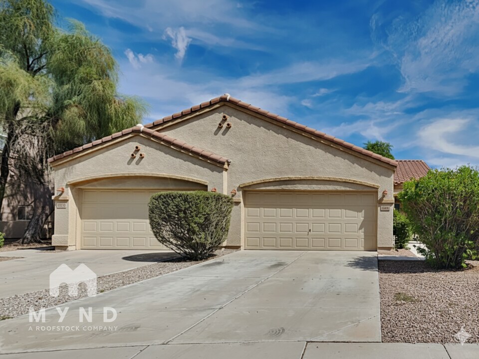 12853 N 87th Dr in Peoria, AZ - Foto de edificio