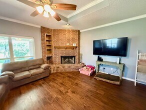 232 Crescent Dr in Hewitt, TX - Building Photo - Building Photo