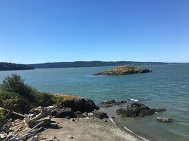 9923 Pull And Be Damned Rd in La Conner, WA - Building Photo