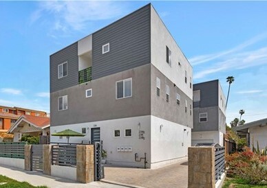 236 N Dillon St, Unit 236.00 in Los Angeles, CA - Building Photo