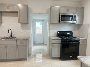 112 Jefferson St in Riverside, NJ - Building Photo - Building Photo