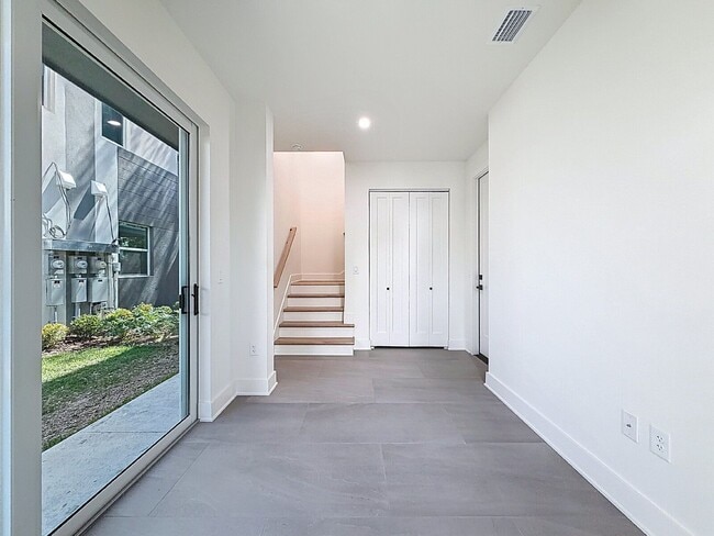 342 14th St N in St. Petersburg, FL - Building Photo - Building Photo