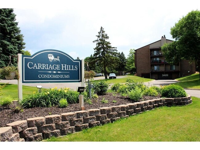 property at 3420 Golfview Dr