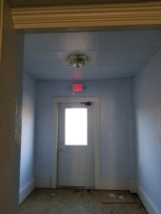 220 E Main St in Frankfort, KY - Building Photo