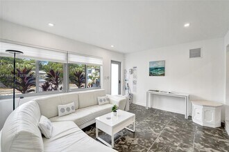 3305 NE 16th Ct in Fort Lauderdale, FL - Building Photo - Building Photo