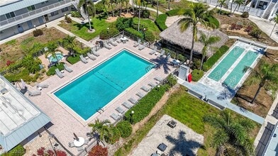 6777 Winkler Rd in Ft. Myers, FL - Building Photo - Building Photo