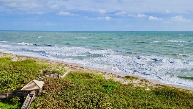 4160 N Hwy A1A-Unit -703 in Fort Pierce, FL - Building Photo - Building Photo