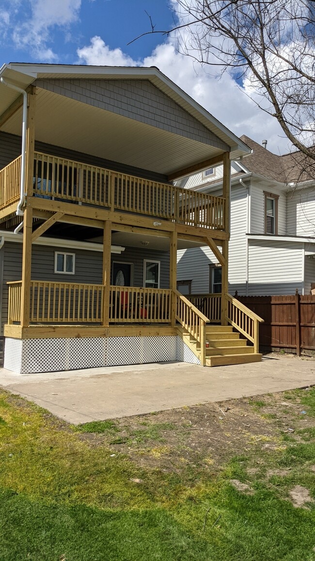 209 3rd St, Unit 1 in Butler, PA - Building Photo - Building Photo