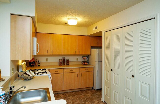 Tall Oaks Apartment Homes photo'
