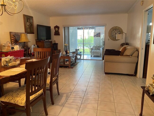 property at 1015 Country Club Dr