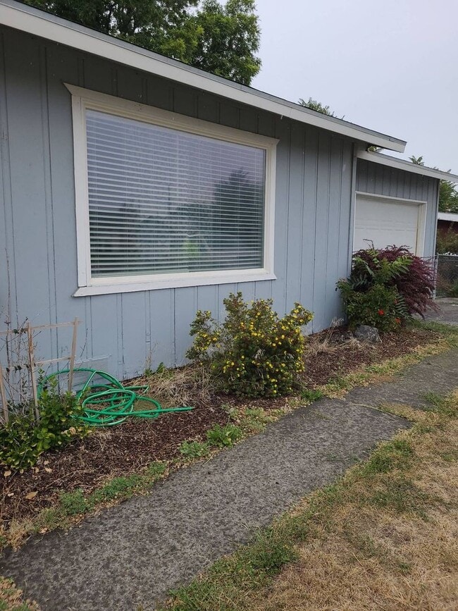 709 S Catalpa St in Moses Lake, WA - Building Photo - Building Photo