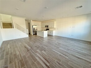 1465 Hopeful Lark Ln in Las Vegas, NV - Building Photo - Building Photo