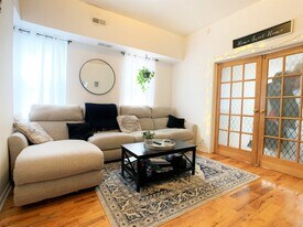 2327 Brown St, Unit 3F