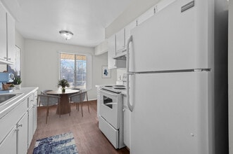 Cambridge Square in Southfield, MI - Building Photo - Building Photo