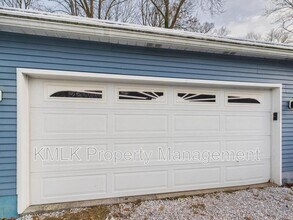 5743 Brookwood Dr in Akron, OH - Building Photo - Building Photo