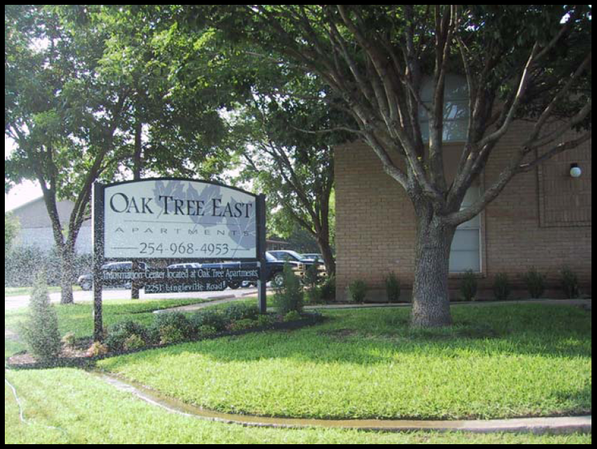 Oak Tree East Apartments in Stephenville, TX - Building Photo