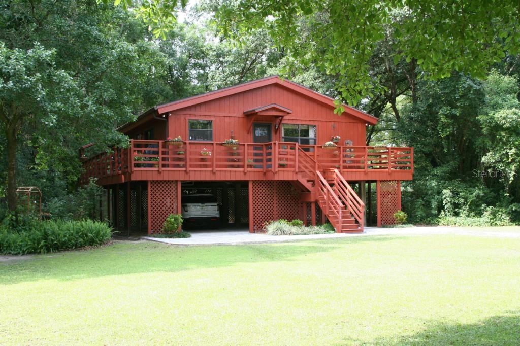 2619 N Dover Rd in Dover, FL - Building Photo
