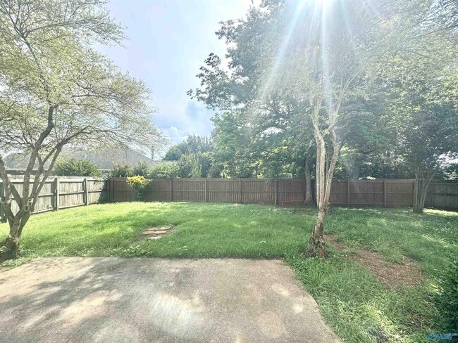 135 Bremerton Dr SW in Huntsville, AL - Building Photo - Building Photo