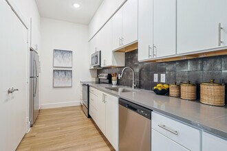 Arbor Park - 1032 in Austin, TX - Building Photo - Interior Photo
