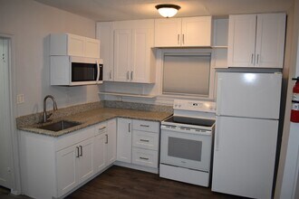 1213 W Pine St in Rawlins, WY - Building Photo - Building Photo