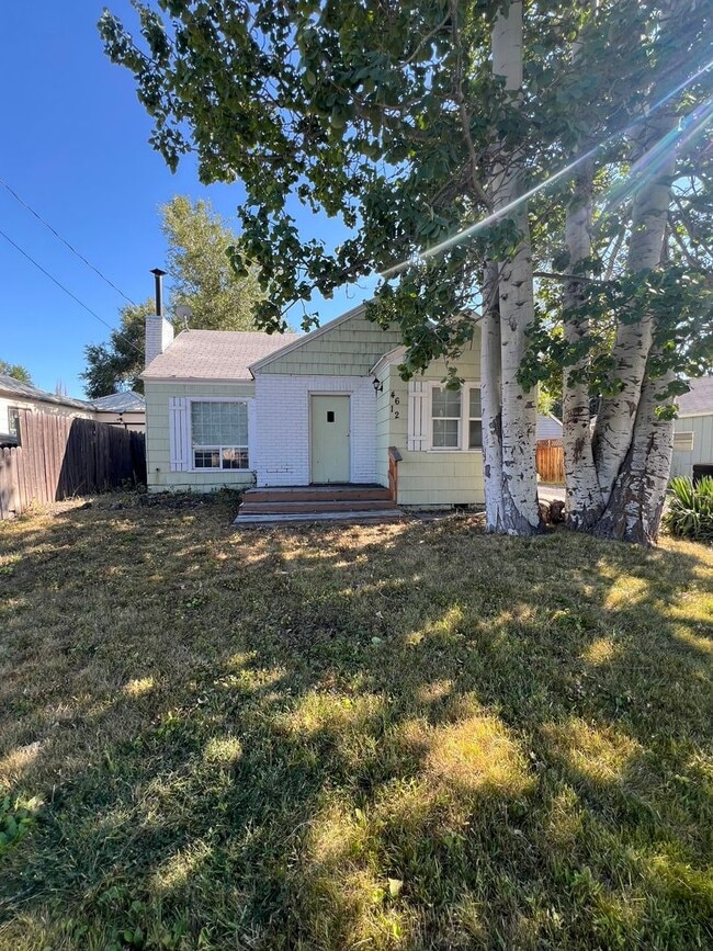 property at 4612 Thompson Ave