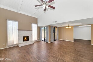 5726 N 10th St in Phoenix, AZ - Building Photo