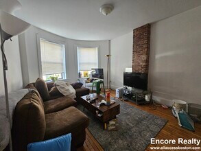 880 Huntington Ave, Unit #878-2 in Boston, MA - Building Photo - Building Photo