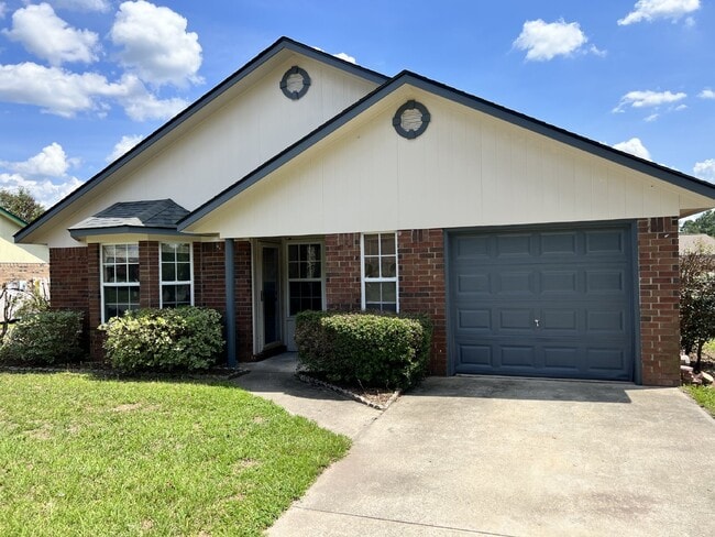 property at 854 Lyndsi Ln