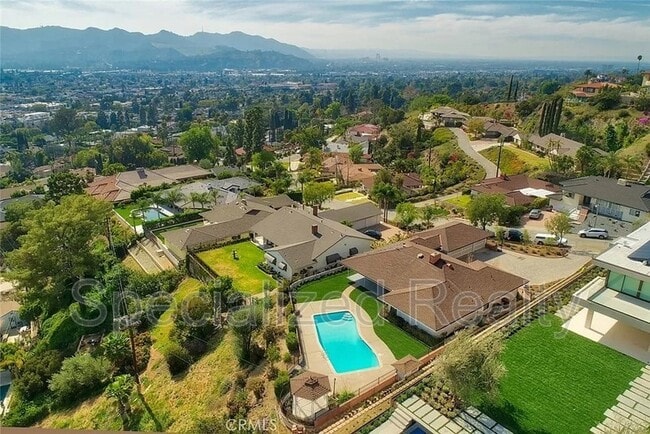 property at 1640 Cumberland Terrace