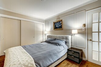 2110 Clark Rue in Montréal, QC - Building Photo - Building Photo