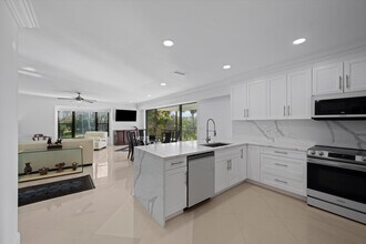13321 Polo Club Rd in Wellington, FL - Building Photo - Building Photo