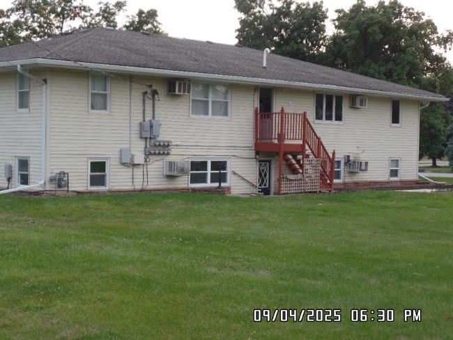 210 W 8th St in Woodward, IA - Building Photo - Building Photo