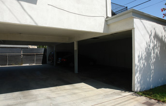 544 W Lexington Dr in Glendale, CA - Building Photo - Building Photo