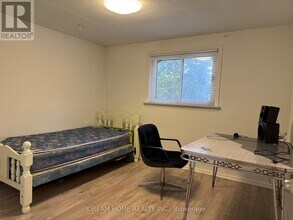 28 Conlins Rd in Toronto, ON - Building Photo - Building Photo