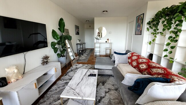 429 N St SW, Unit S600 in Washington, DC - Building Photo - Building Photo