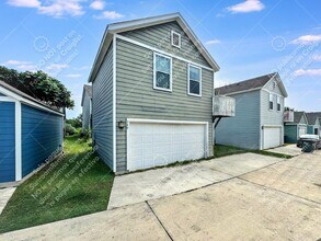 340 Perry St in San Marcos, TX - Building Photo - Building Photo