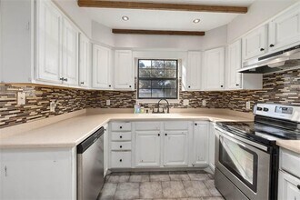 109 Tupelo Cir in Brunswick, GA - Building Photo - Building Photo