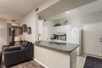 9550 E Thunderbird Rd-Unit -111 in Scottsdale, AZ - Building Photo - Building Photo