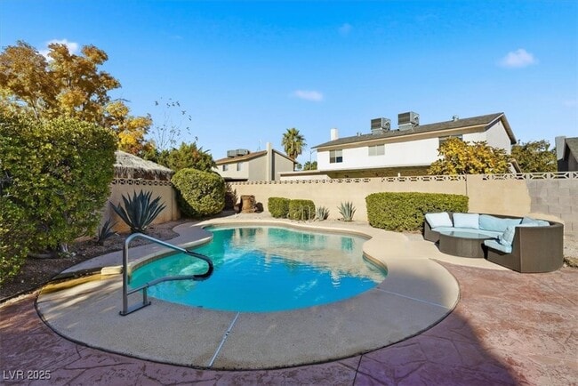 3182 Moonflower Dr in Las Vegas, NV - Building Photo - Building Photo