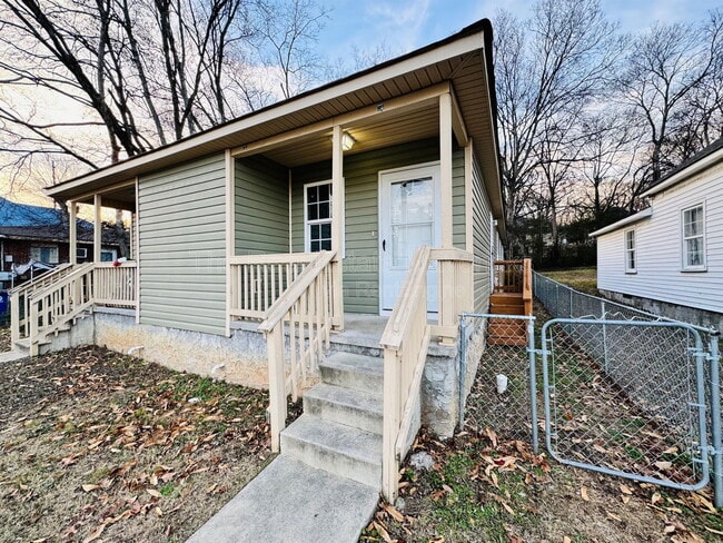 property at 4619 Kirkland Ave